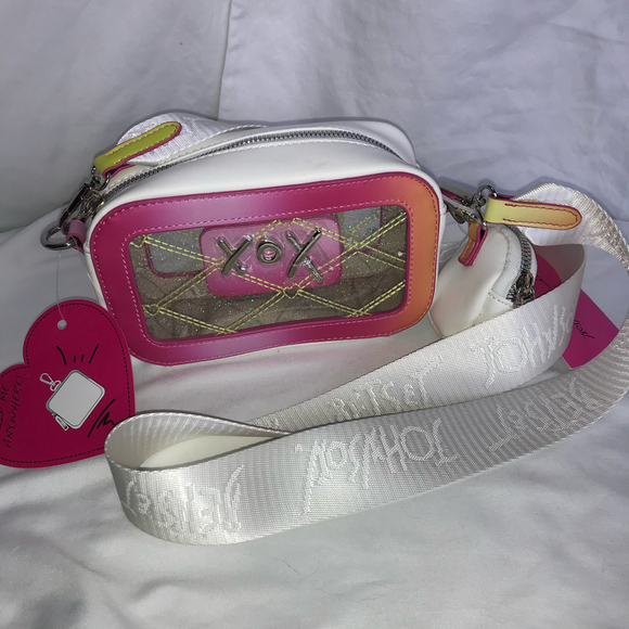 Betsey Johnson Clear XOX Erin Camera Bag Style with Guitar Strap and Pouch NWT - Picture 2 of 5